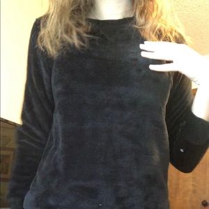 black sweatshirt
